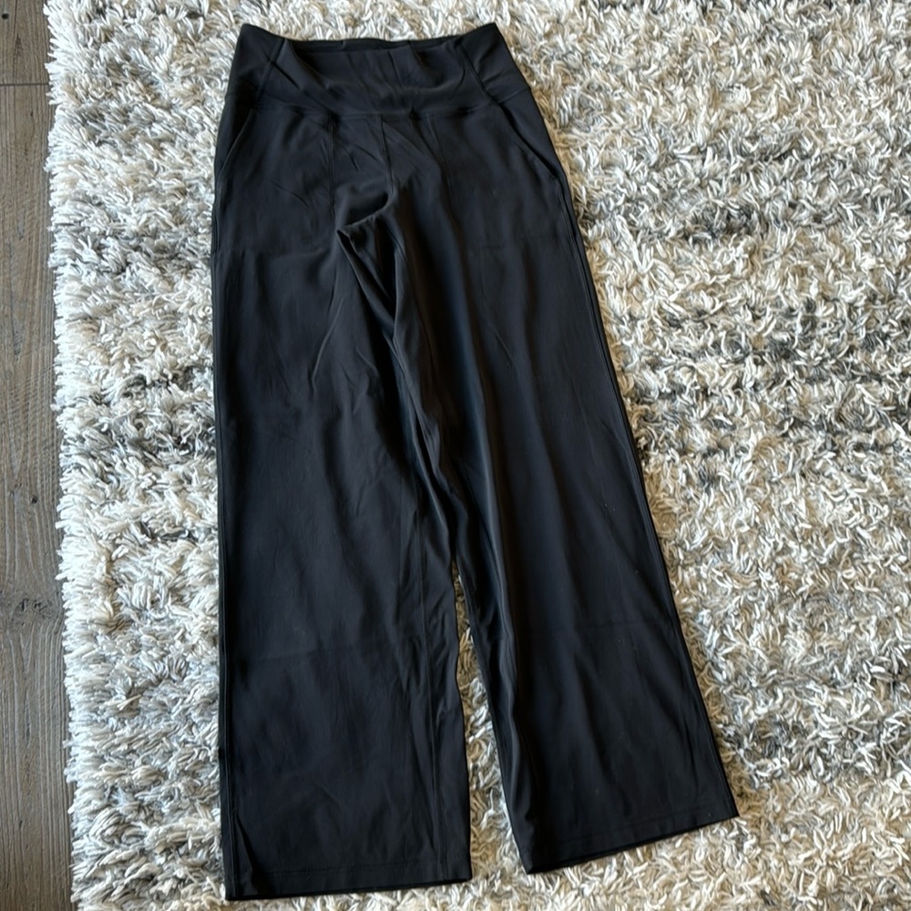 Lululemon wide leg align - excellent condition